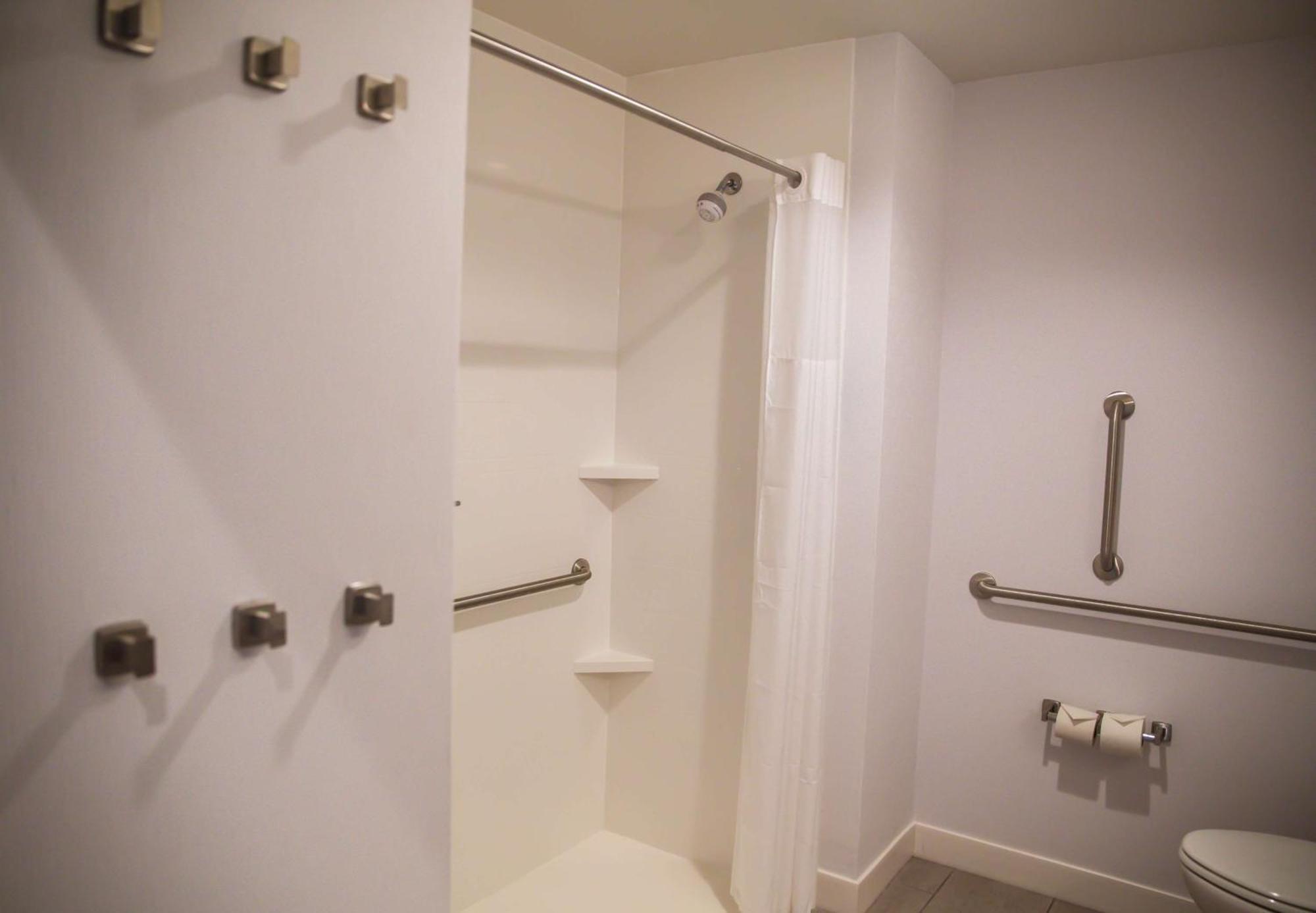 Hampton Inn-Pontiac Luaran gambar